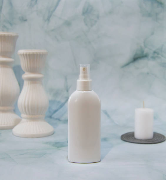 istock White cosmetic spray bottle mockup. 2135768567