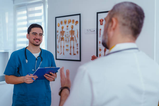istock Cross-generational medical dialogue 2136052783