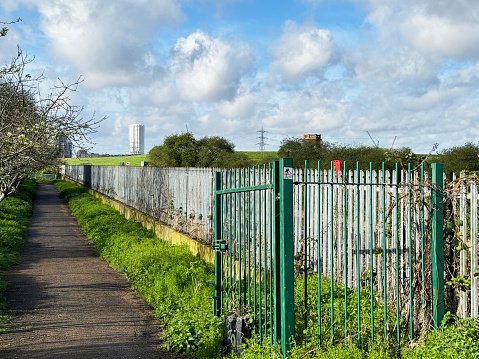 Fenced cycle path along a canal in Walthamstow