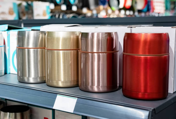 Different styles of travel thermos bottles