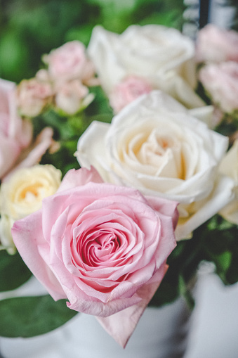 Beautiful fragrant English roses bouquet
