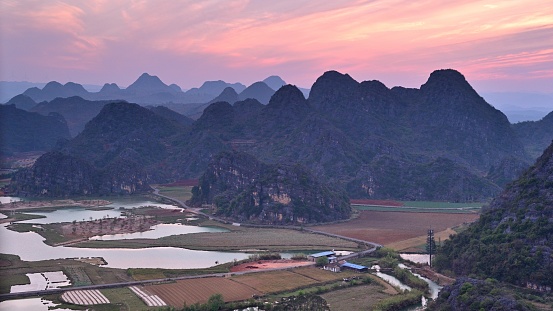 Yunnan Province, Wenshan Prefecture, Qiubei, Puzhehei Scenic area, belongs to the karst area of southeast Yunnan, is a typical development of karst karst landform, known for 