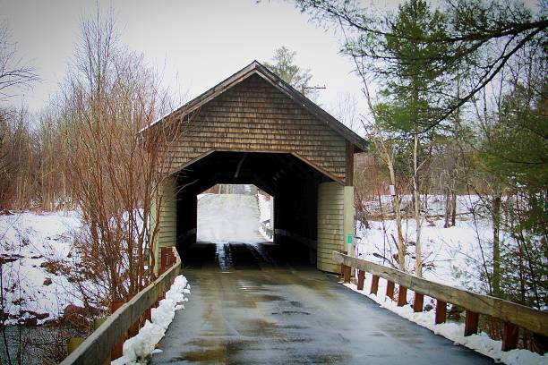 istock Robyville Covered Bridge in Maine 2141874932