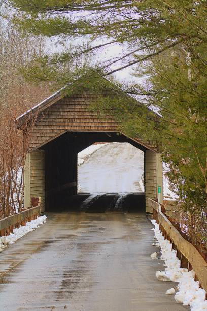 istock Robyville Covered Bridge in Maine 2141874938