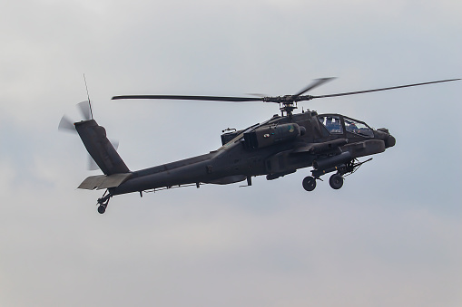 Hecktel-Eksel 09.11.2022: AH64 Apache in flight during Sanicole International Airshow
