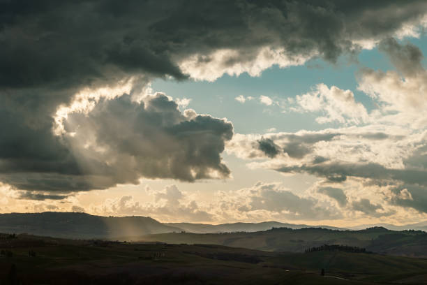 istock Afternoon colors in Tuscany 2142484989