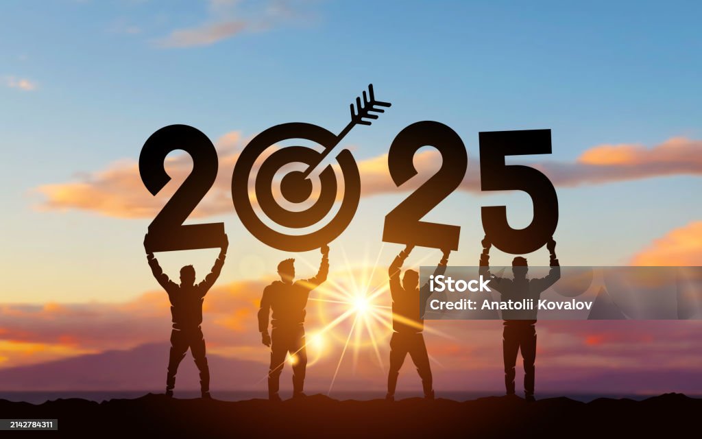 Ilustración de Silueta De Personas Sosteniendo Números 2025 Con Un