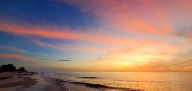 istock Beach, Sunset, and Cloudscape Photos from Pinellas County 2023 2143360458