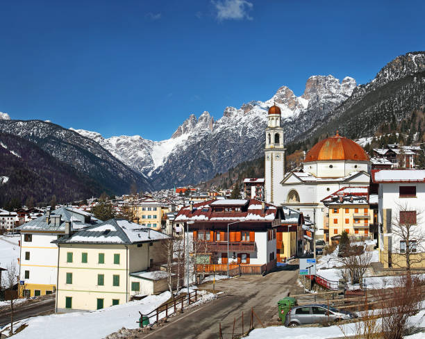 istock Auronzo di Cadore. Sexten Dolomites in Italy 2143405516