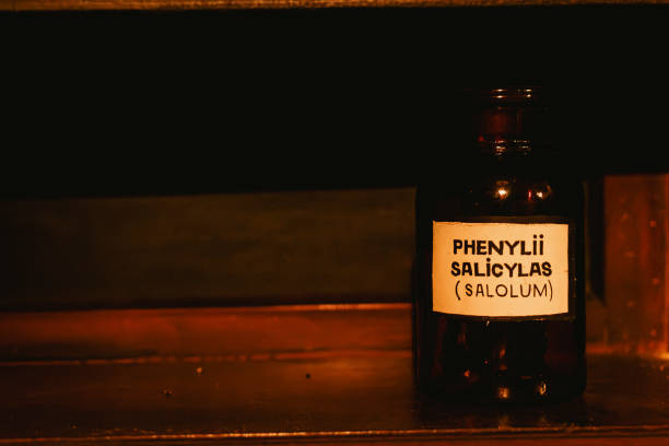 A pharamceutical liquid in a jar, Phenylii Salicylas (Salolum)