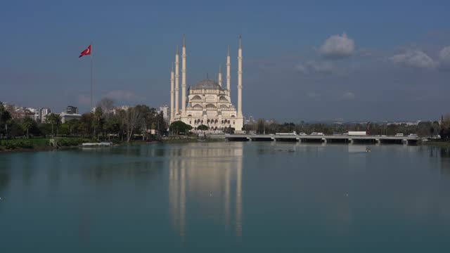 Adana Sabancı Mosque and seyhan river landcape