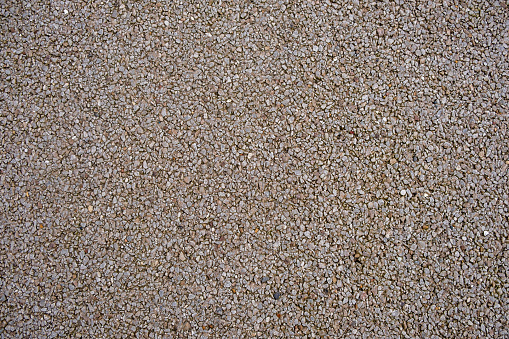 Colorful gravel and stones are one of the materials that when used to decorate the driveway or garden path outside the house will make the house look even more beautiful.