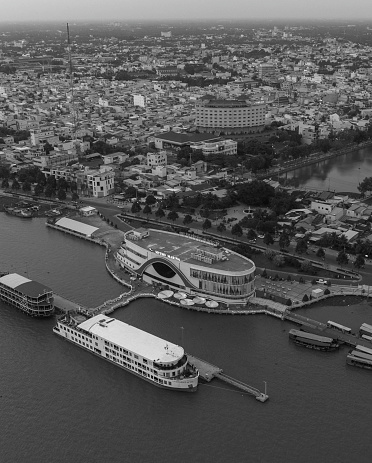 My Tho Cruise Port is a new port for mooring water vehicles, passenger ships, cruise ships, yachts and floating restaurants. The port has 2 separate areas, one side is for yachts serving international passengers (mainly to Cambodia). One side is for small domestic boats to anchor, specializing in tours to visit the islands and serving food and entertainment on the Tien River at night.