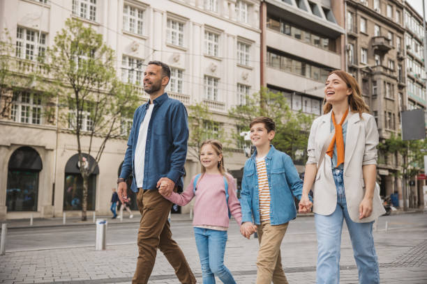 istock Family exploring city 2147574944