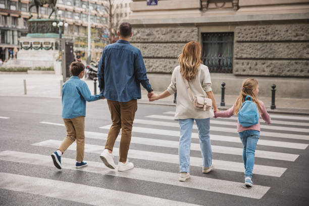 istock Family exploring city 2147574954