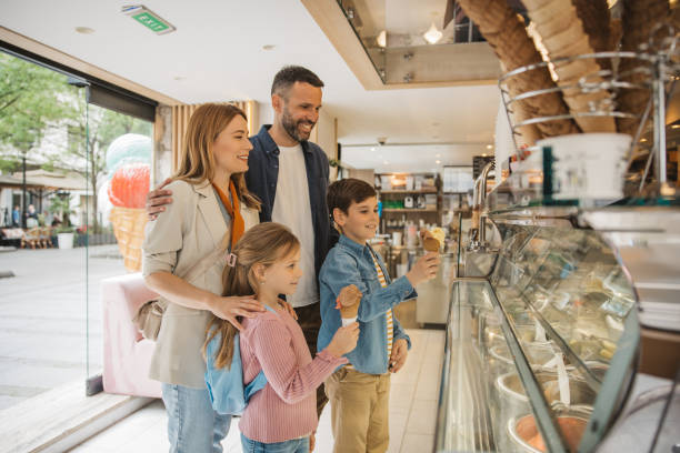 istock Family exploring city 2147574973