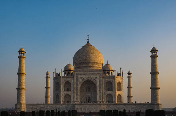 istock Taj Mahal at Sunrise 2147627906