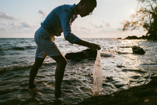 istock Cleaning Beach on Travel in Asia 2147649225