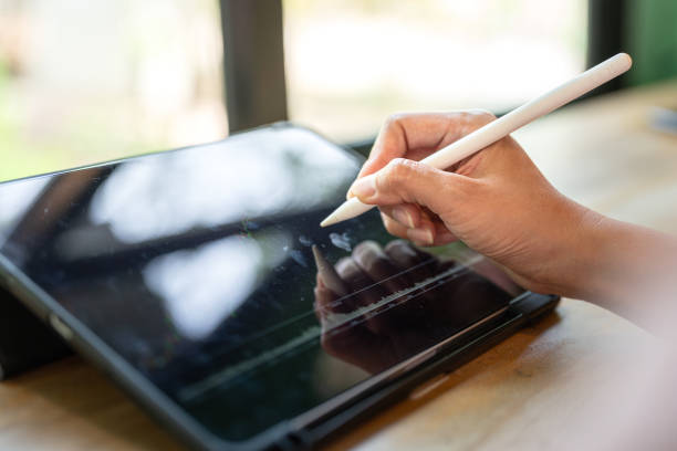 istock Working on the stock investment value graph. 2147677264