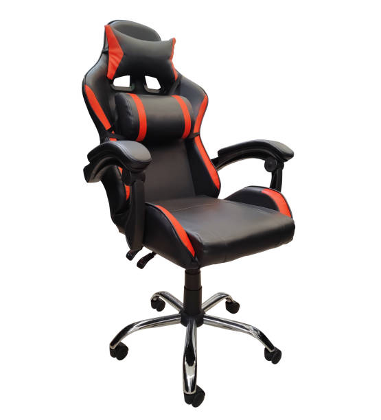 ゲーミングコンピュータ整形外科用黒革張りの椅子、白い背景に隔離された家具。 - armchair chair leather black ストックフォトと画像
