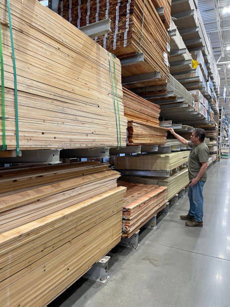 istock Buying Wood 2148099646