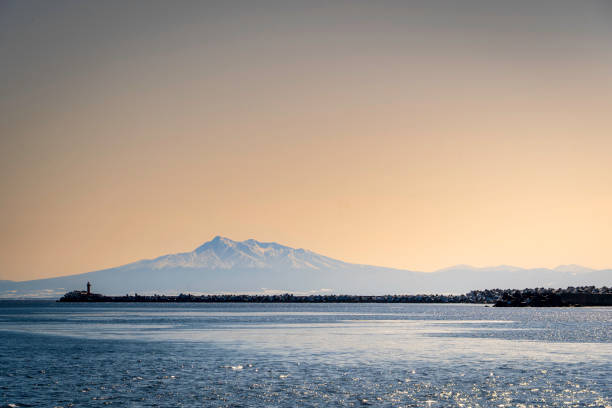 Mt. Sharidake at sunset in winter