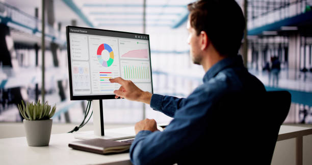 istock Online App For Money, Budget 2148115189