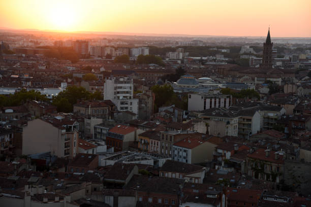 istock Sunset in Toulouse 2148119666
