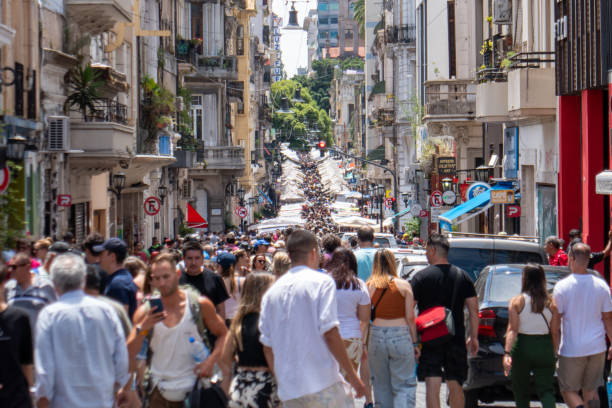 istock San Telmo Flea market, Buenos Aires 2148137063