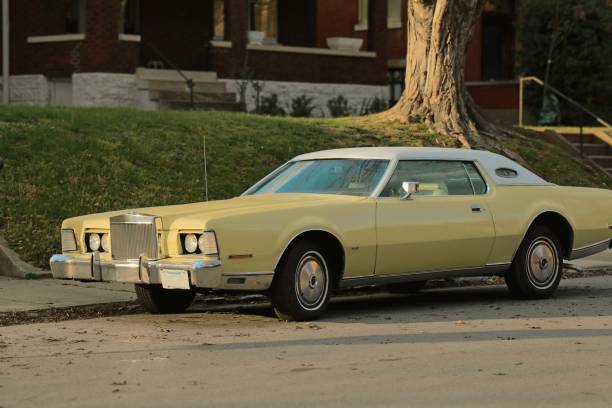 istock Vintage cars 2148161246