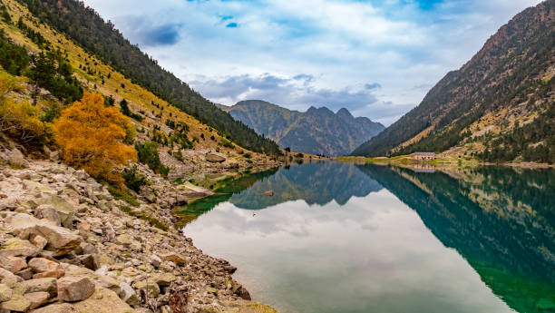 istock Lac de Gaube, Pyrenees, France 2148170928