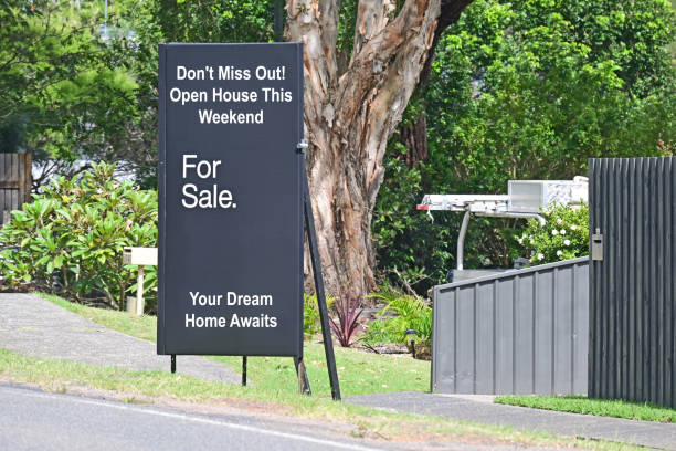 istock House for sale sign 2148229746