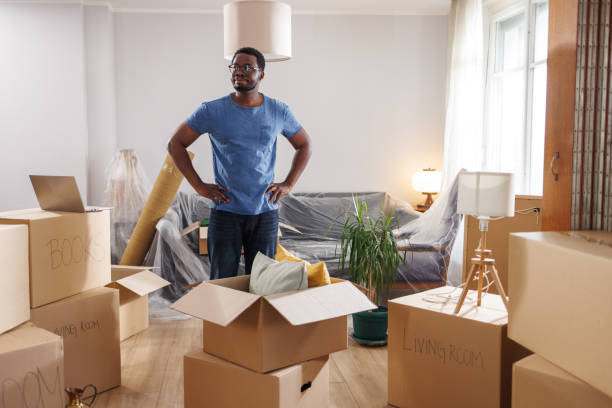 istock Real estate crisis. Young man moving out 2148293517