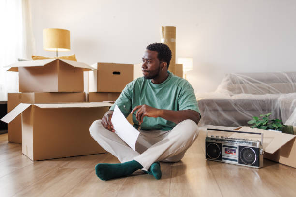 istock Real estate crisis - Young man moving out 2148293577