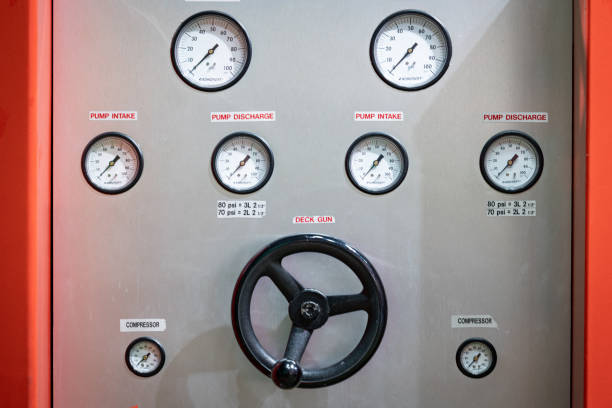 istock Measuring scales of liquid pressure arranged in rows and columns 2148324874
