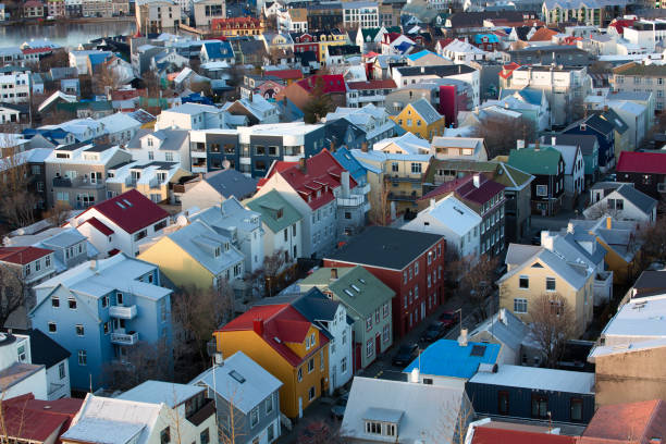 overhead view of colorful buildings and homes in reykjavik, iceland - claudia zdjęcia i obrazy z banku zdjęć