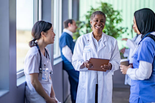 istock Casual Medical Teem Meeting 2148393614