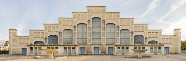 istock Halle Tony Garnier 2148424711