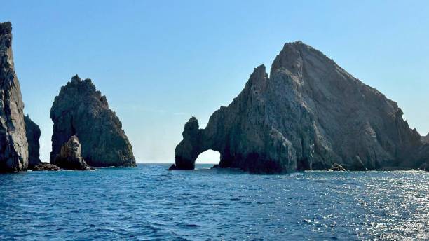 istock Rock Formation Arch at Cabo San Lucas 2148454179