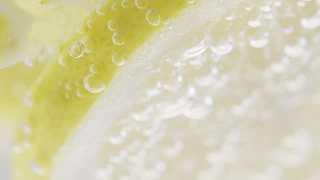 Refreshing Lemon Soda: Macro Bubbles