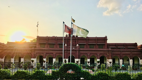 Government College University, Faisalabad, has rapidly evolved into a prominent center for education and research. Established in 1897 as a primary school, it progressed to a high school in 1905 and an intermediate college in 1924. In 1933, it attained degree-level status, and in 1963, postgraduate programs were introduced. Achieving university status in 2002, it has a rich history of academic excellence and has produced notable figures like Abdul Hameed, W.H.F. Armstrong, and others. Situated on Jhang Road, its main campus spans 37 acres, with plans for expansion on a 200-acre site nearby. The institution offers a wide range of educational programs and fosters close ties with industry and society.