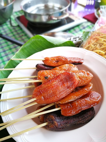 Dried bananas are a processed product. From ripe fruit, it is the wisdom of Thai ancestors in the area. River basins and outpost cities in Thailand.