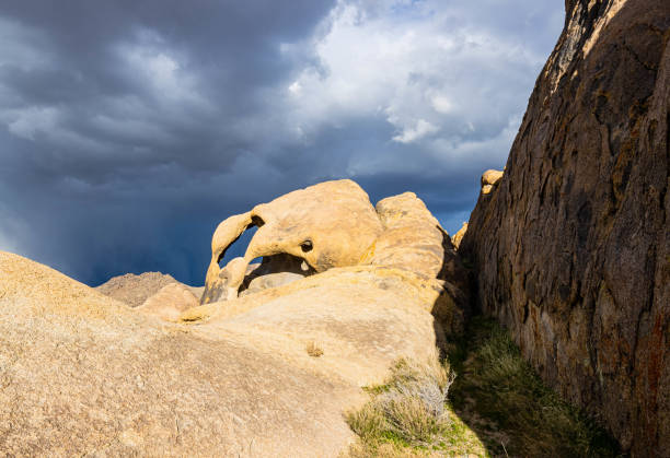 istock Cyclops Arch At Alabama Hills NSA 2148556834