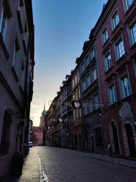 istock Alleyway in Warsaw 2148600412