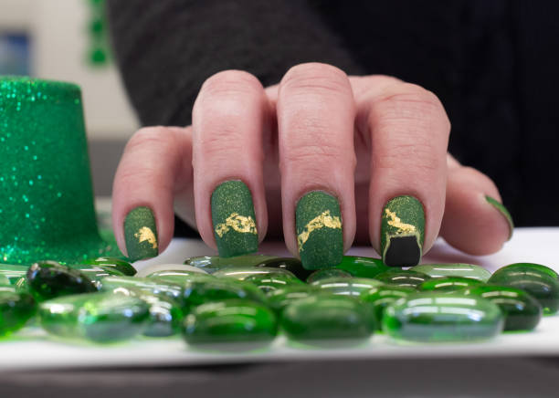 istock Saint Patrick’s Day Nail Art Design 2148642584