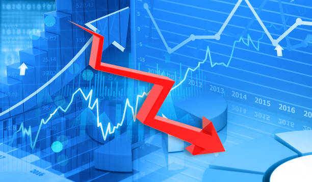 istock Down arrow showing stock market crash 2148675729