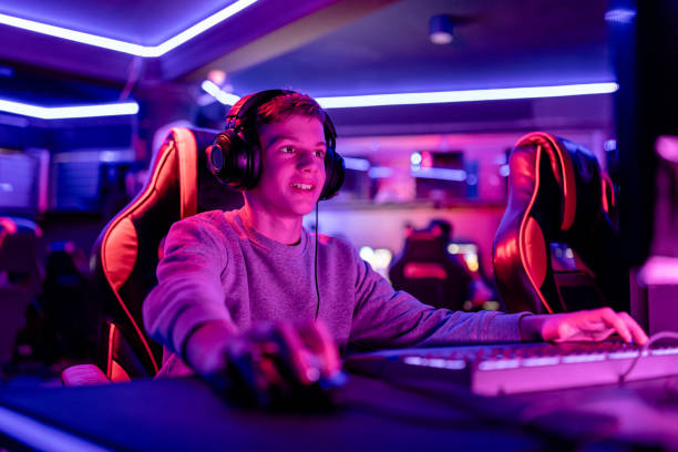 istock Teen's thrilling moment in gaming spotlight 2148677413