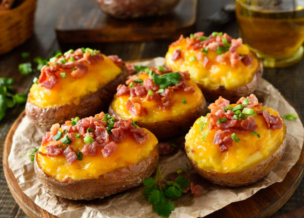 Batata Recheada 3 Queijos: Receita Irresistível e Caseira - receita deliciosa profissional - passo 3