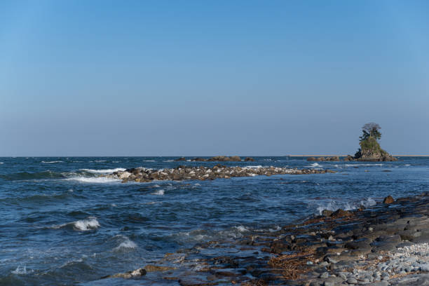 istock Beautiful coastline with waves crashing in Toyama Prefecture 2148690034