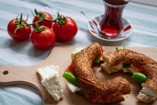 Turkish bagel with cheese, tomato, green pepper, tea
